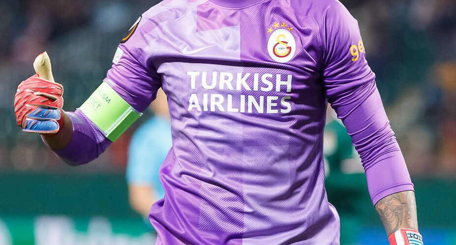 فرناندو موسلرا: از هنر سنگربانی تا اظهارات جسورانه در فوتبال جهان 1 Fernando Muslera in 2021 چی تو وب