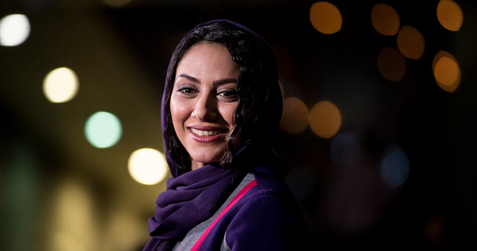 Mona farjad چی تو وب