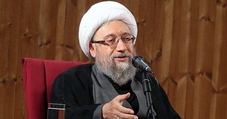 آیتالله آملی لاریجانی: هیچکس حق عقبنشینی از خطوط قرمز نظام را ندارد/ در مقابل دشمنی که دائماً زیادهخواهی میکند، عقبنشینی خطاست 1 2201955 900 چی تو وب