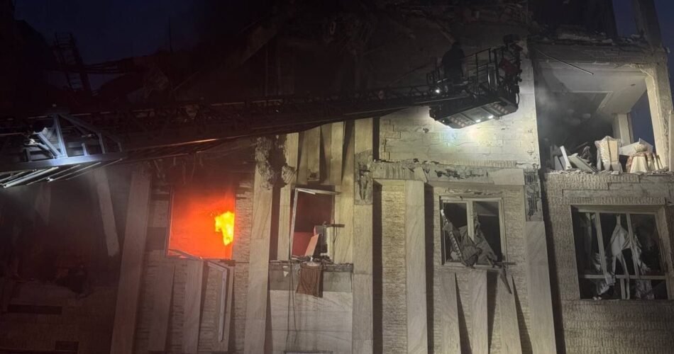 2203178 323 چی تو وب