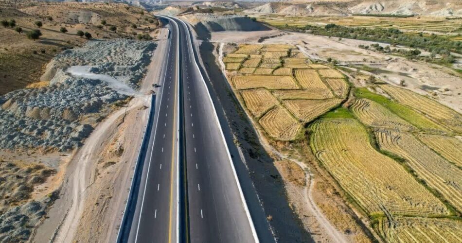 2203198 834 چی تو وب