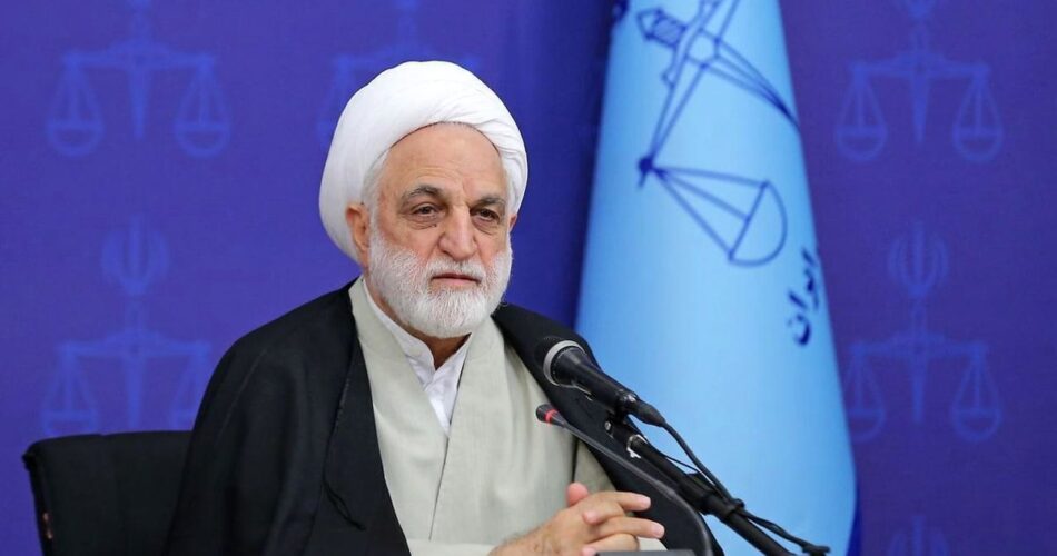 2203219 666 چی تو وب