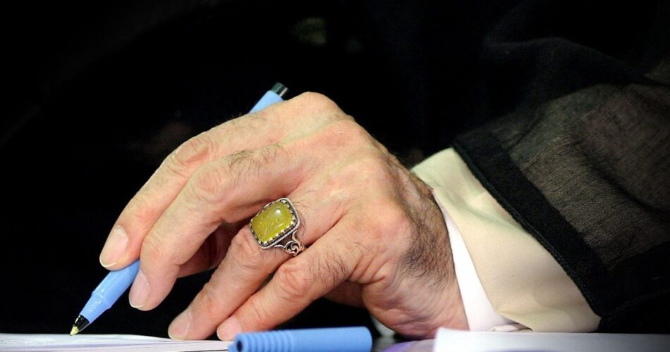 2203332 823 چی تو وب