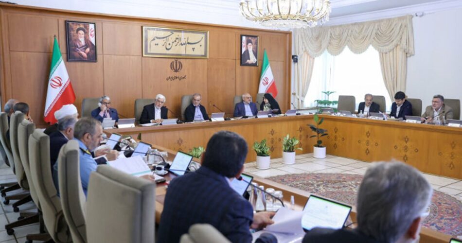جلسه فوقالعاده هیئت دولت؛ محکومیت حمله اسرائیل و بررسی نیازهای کشور 1 2203511 378 چی تو وب