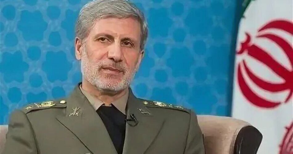 با حکم رهبر انقلاب امیر سرلشکر حاتمی فرمانده ارتش جمهوری اسلامی ایران شد 1 2203771 663 چی تو وب