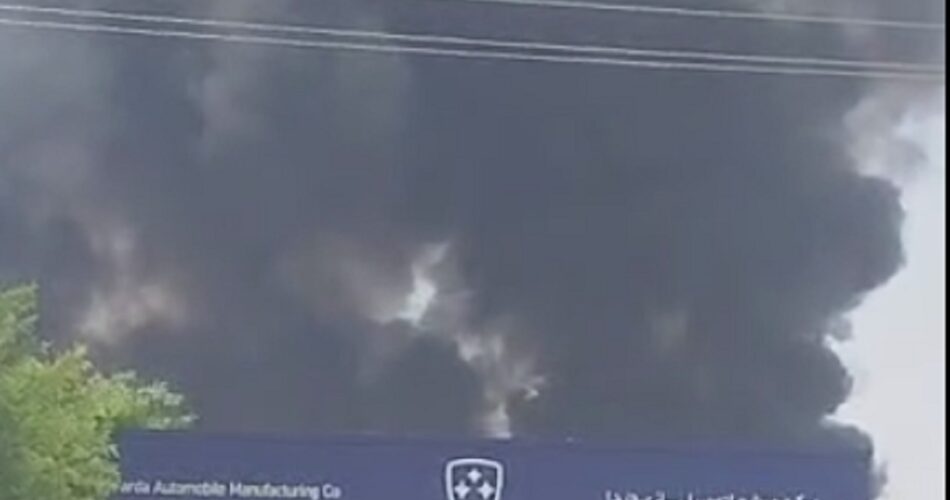 حمله اسرائیل به خودرو سازی فردا موتورز در بروجرد؛ شهادت پرسنل و خسارت شدید 1 2204378 994 چی تو وب