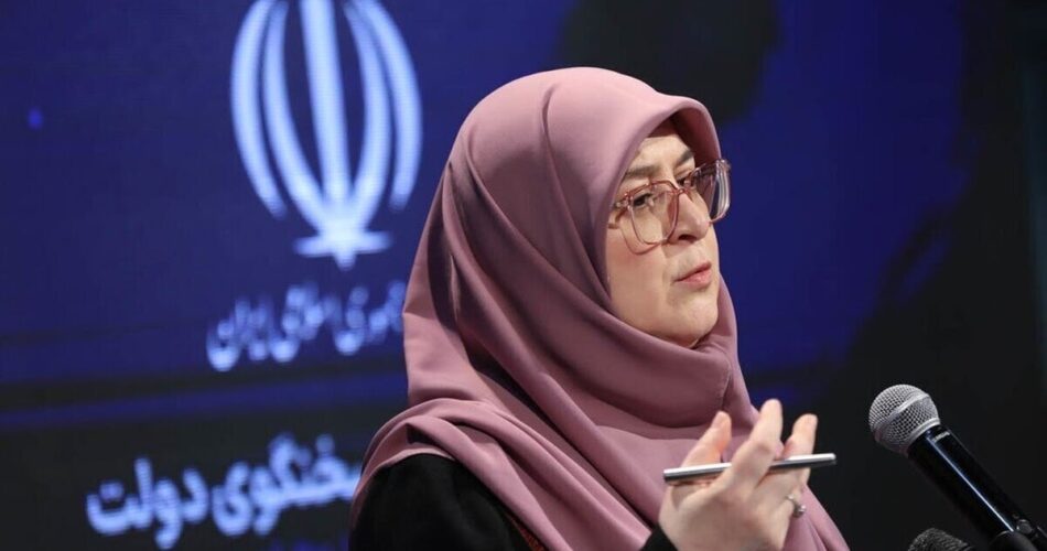 سخنگوی دولت: به پیامک ها درباره تخلیه شهرها توجه نکنید/ کاهش سرعت اینترنت، برای دفع حملات سایبری/ بورس تا اطلاع ثانوی تعطیل است 1 2206531 504 چی تو وب