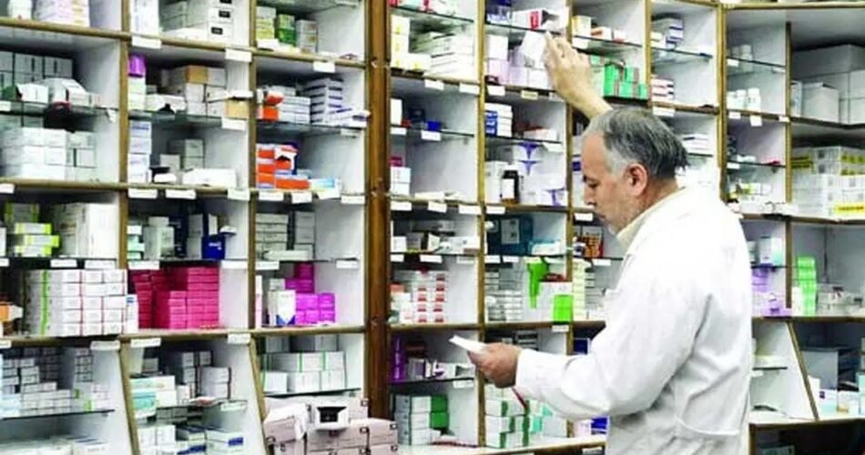 داروخانه ها طبق روال عادی به ارائه خدمات ادامه میدهند 1 2207675 691 چی تو وب
